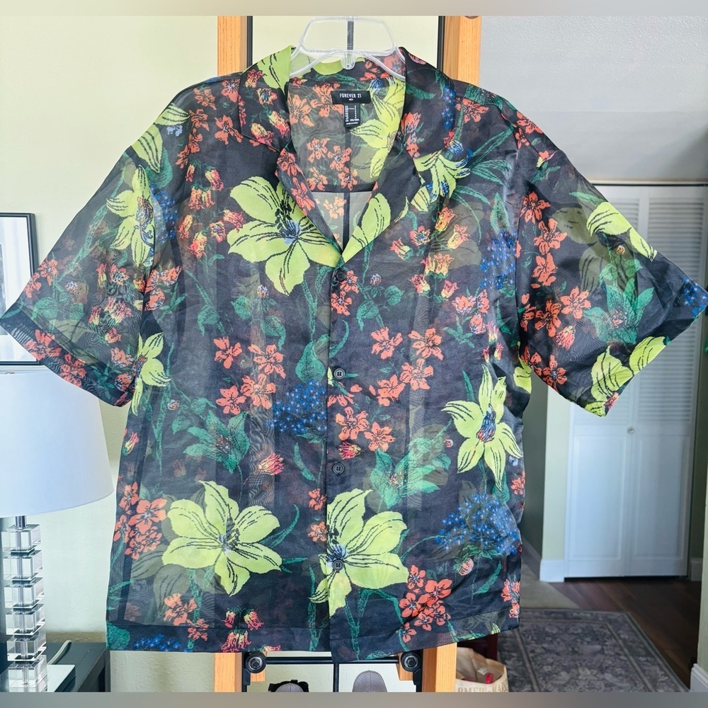 Forever 21 Men Floral Hawaiian Sheer Short Sleeve Shirt Size Small
